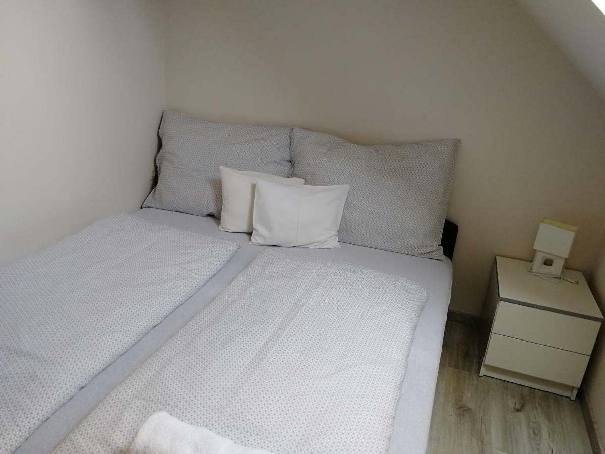Ovar Apartman Mosonmagyaróvár エクステリア 写真